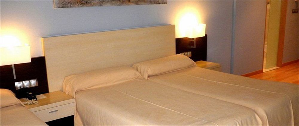 Hotel Vila De Muro ムーロ・デ・アルコイ エクステリア 写真